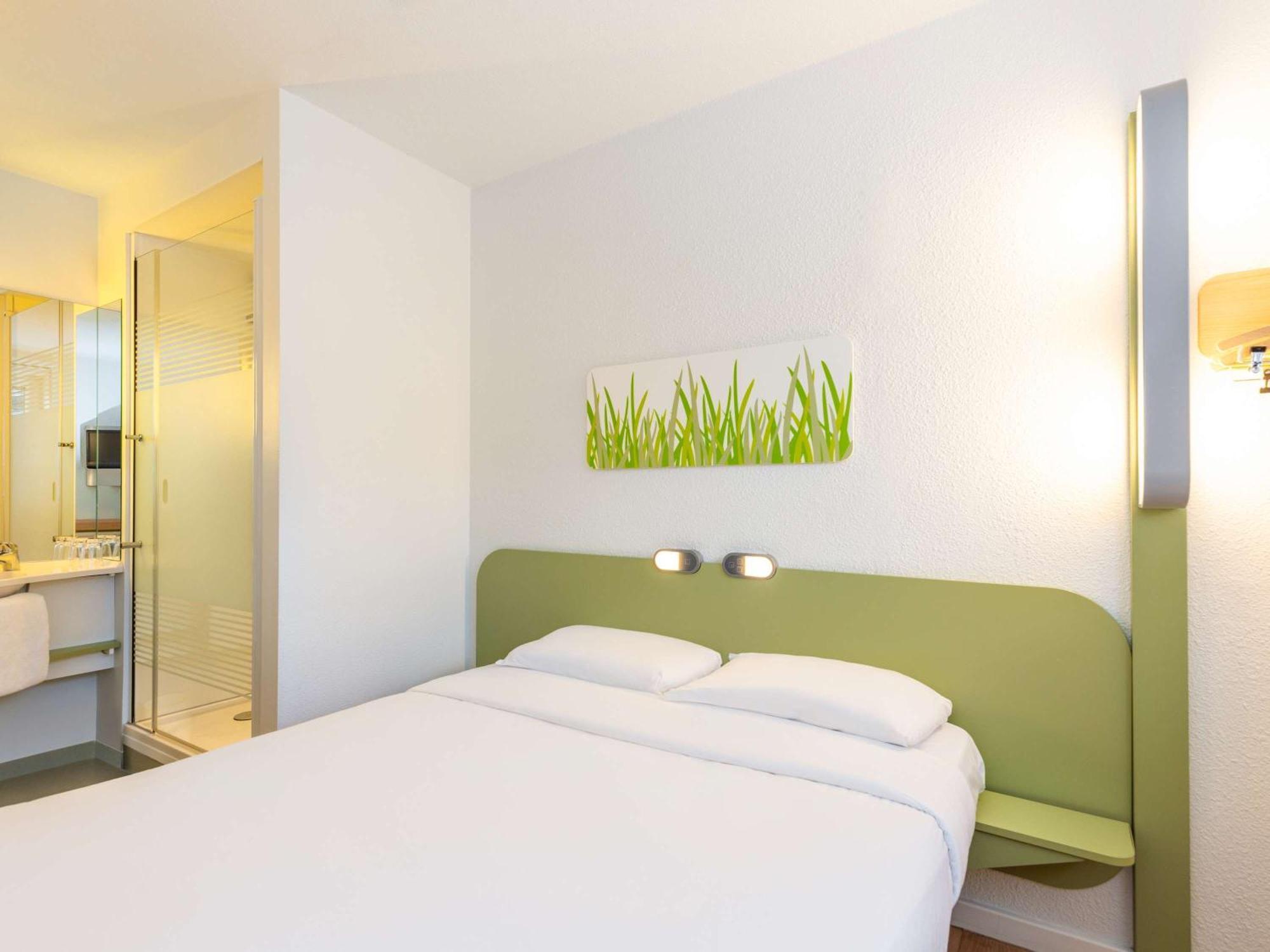 Ibis Budget West Zurigo